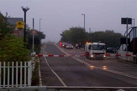 Safety boost at Spondon level crossing