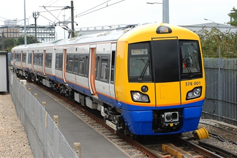 RMT staff vote to strike against DOO on London Overground