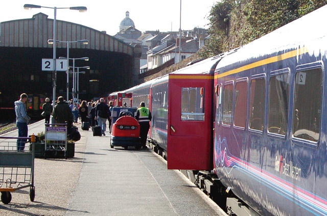 DfT to extend First Great Western contract until 2019