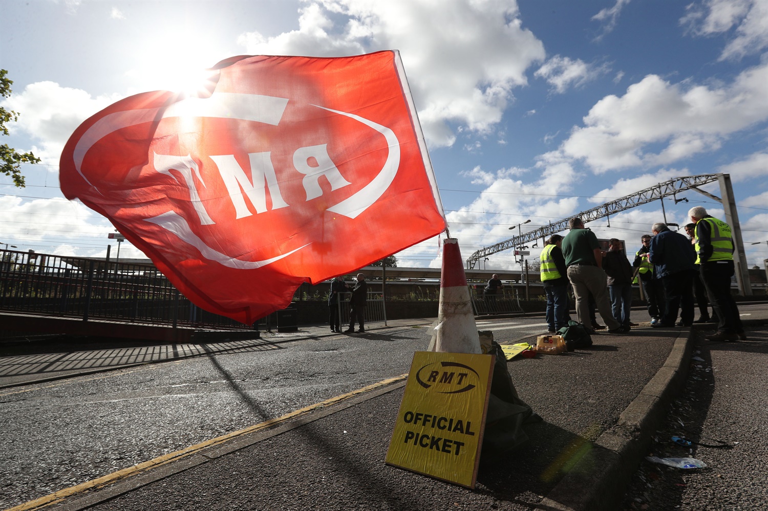 RMT and TSSA cancel five days of Virgin West Coast strikes