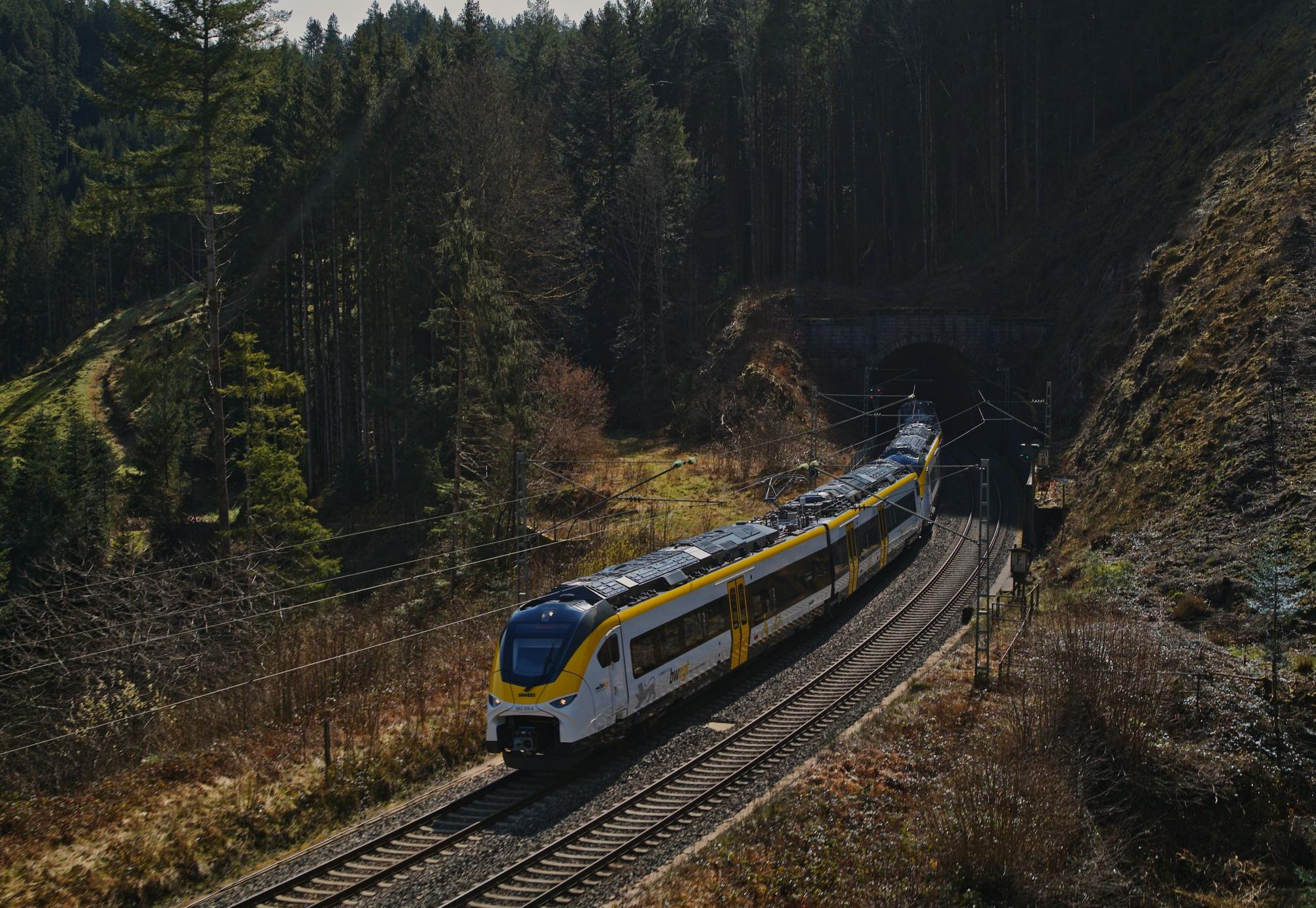 Germany’s First Siemens Battery Trains In Use | Rail News