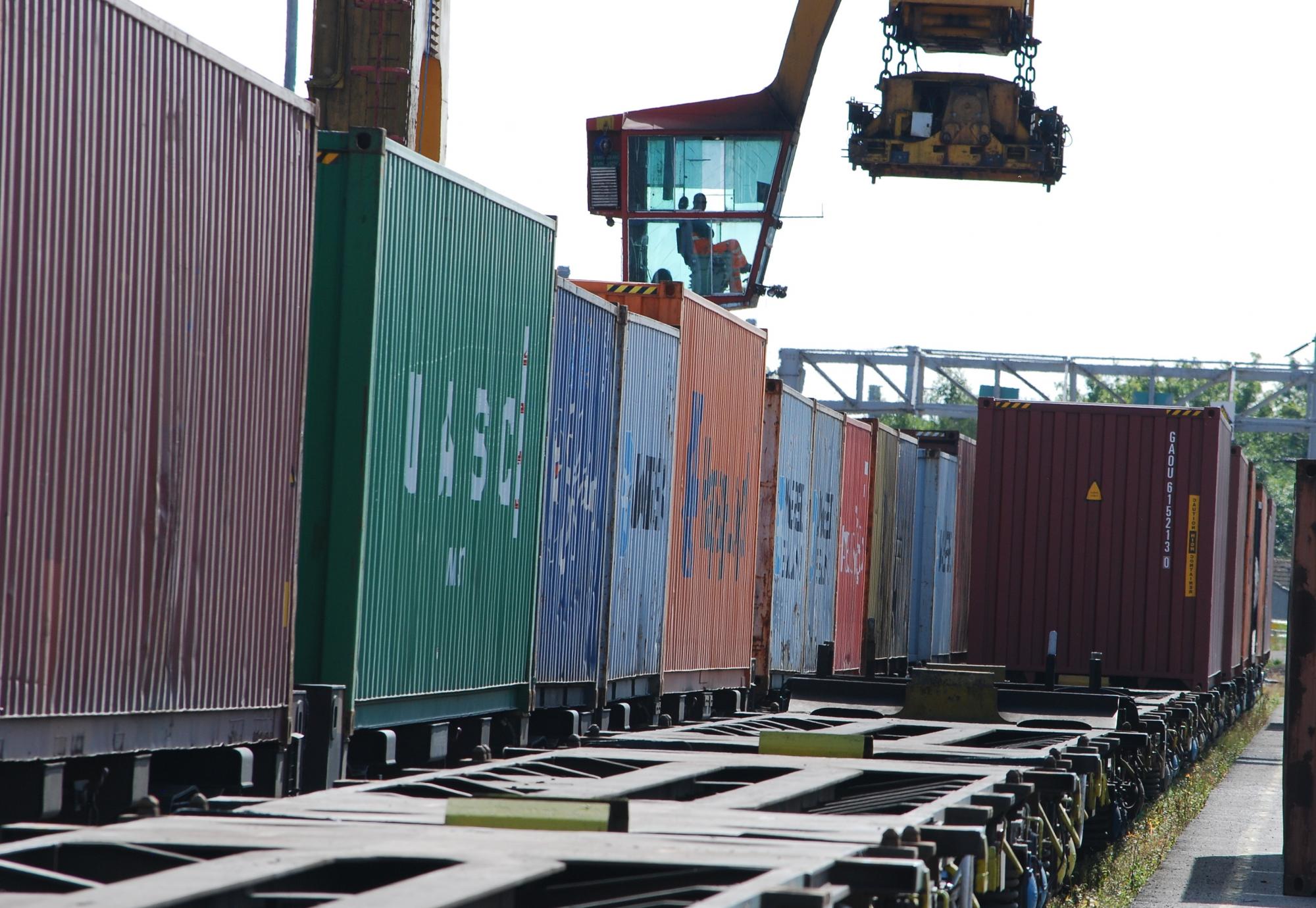 Freight wagon loading