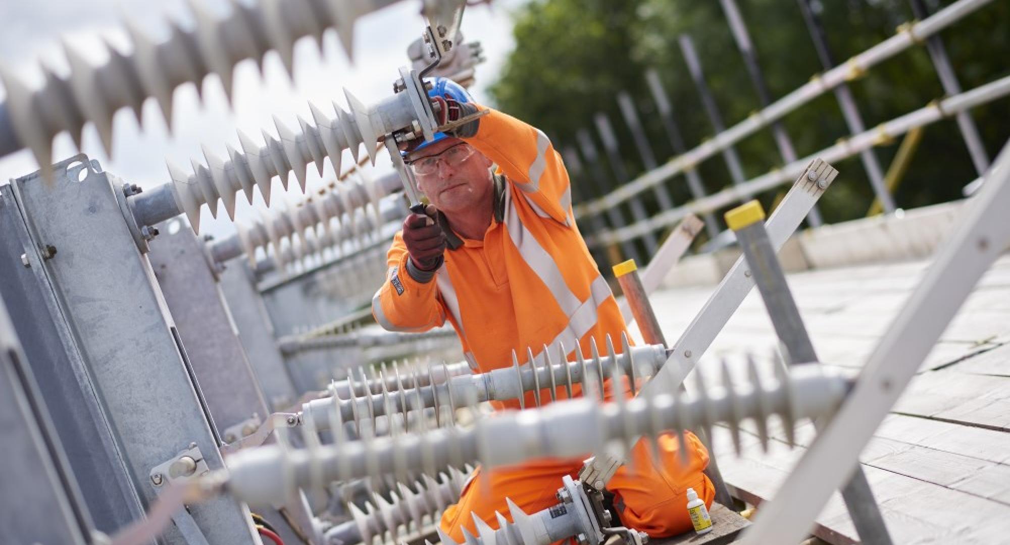 East Coast Main Line: £216.2m contract to increase power supply