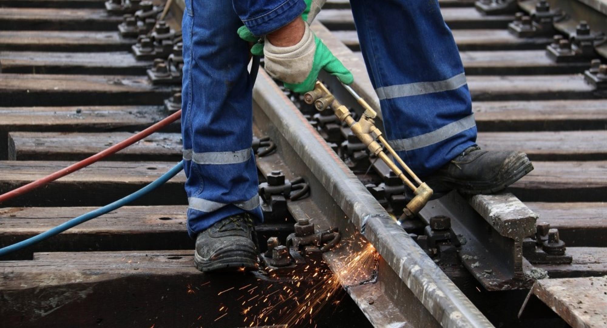 Man working using HAVs