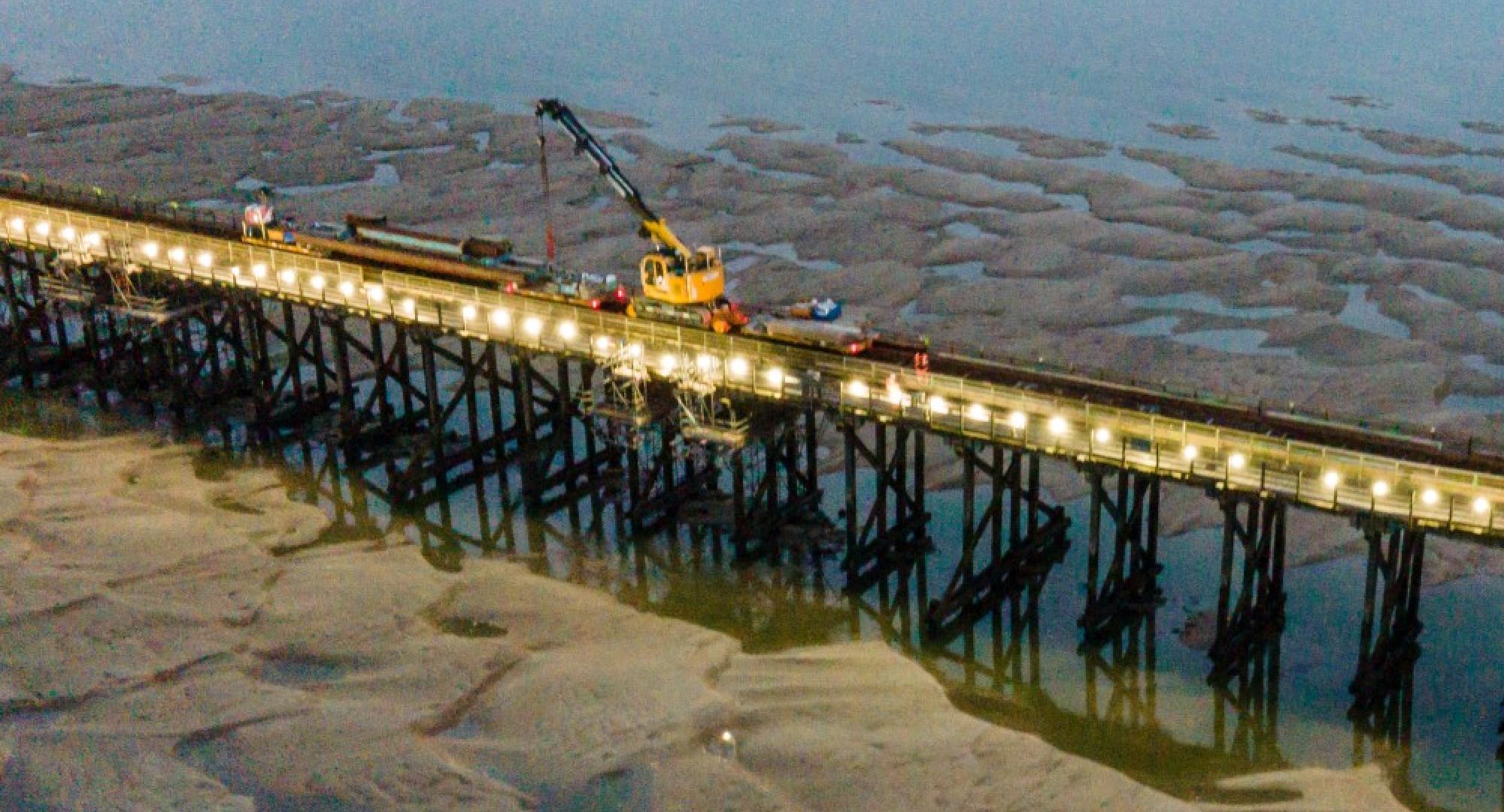 Engineers working on Barmouth Viaduct 