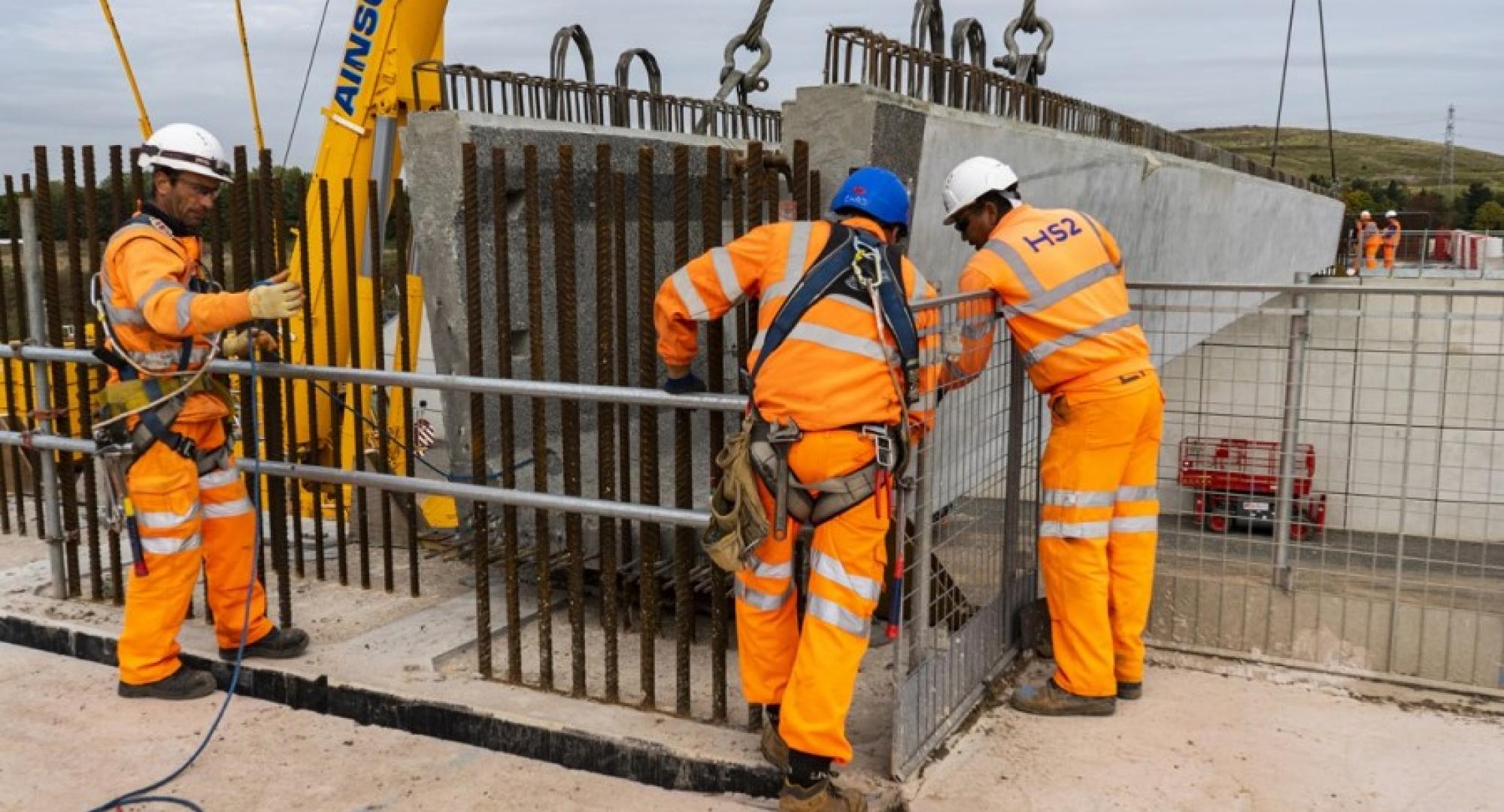 HS2 Interchange first beam lift for trace bridge south September 2020