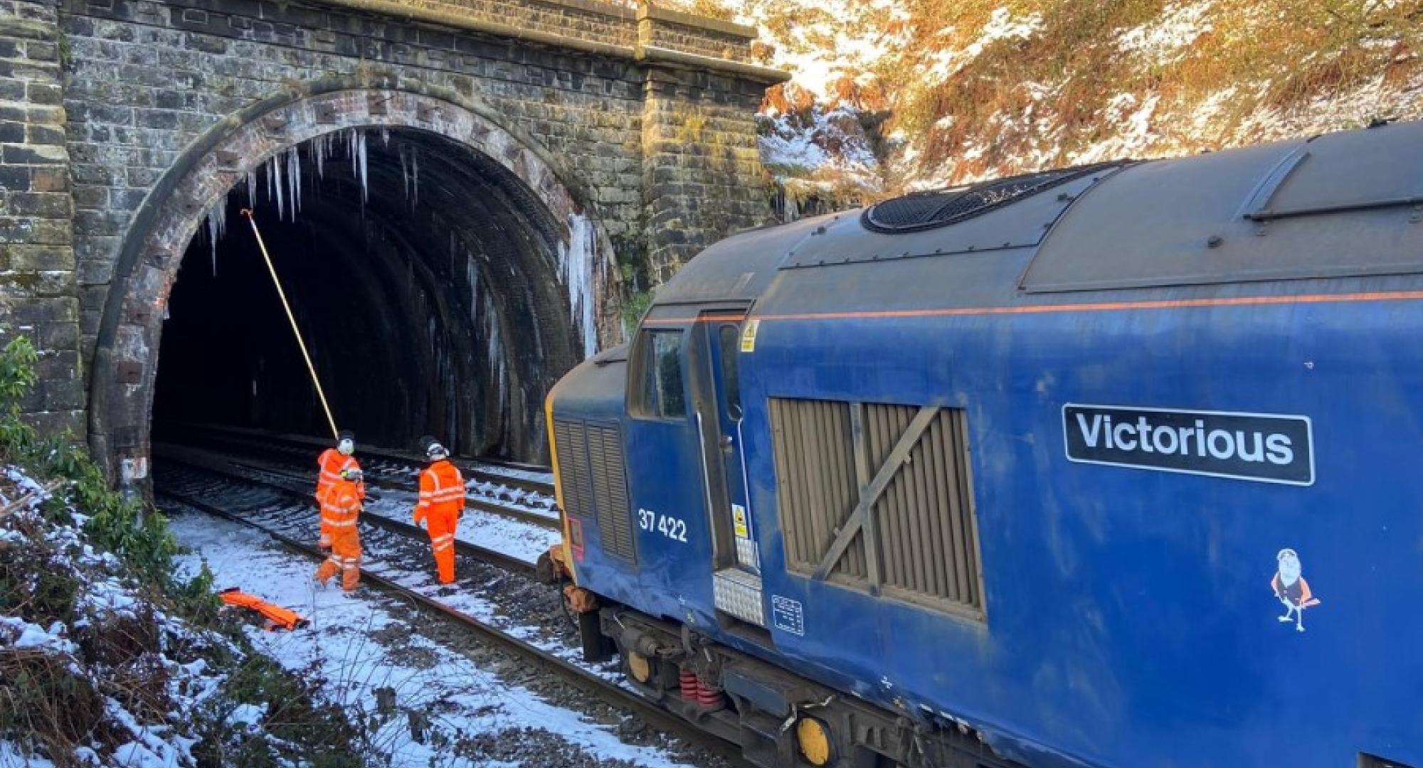 Network Rail teams tackle ice across West Yorkshire to keep vital services moving