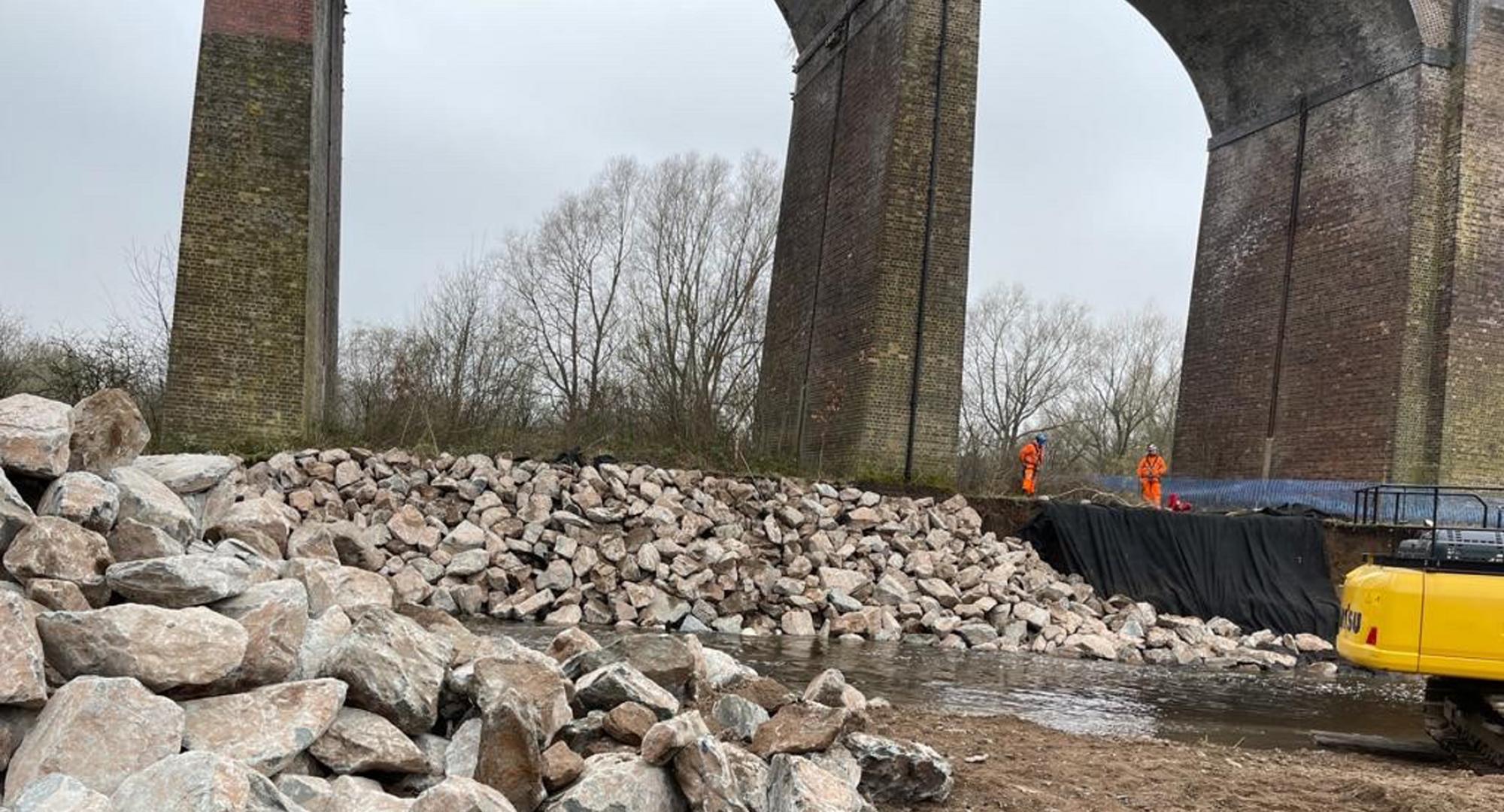 Work taking place on Reddish Vale viaduct