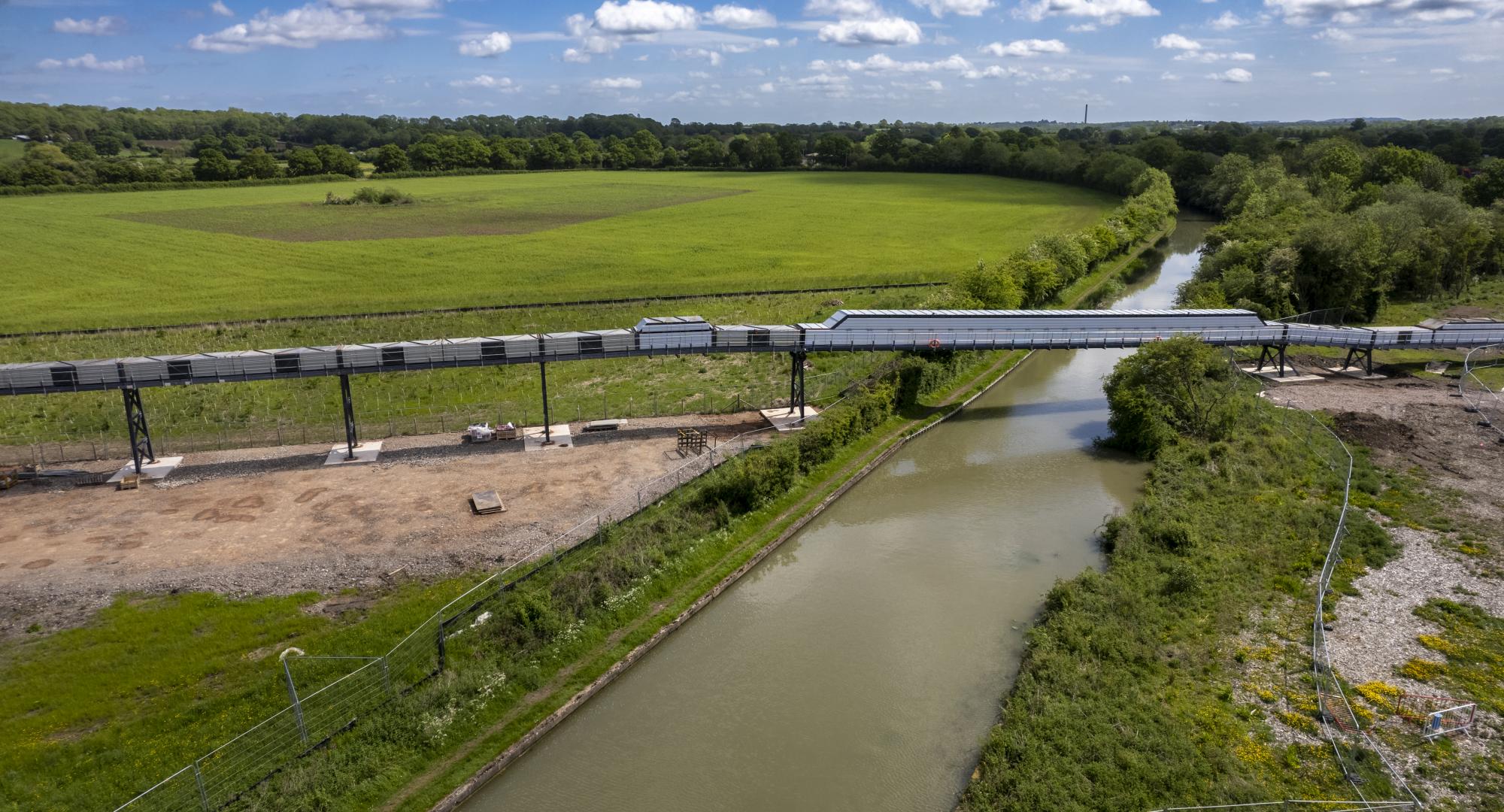 S2 conveyor removes over 30,000 lorry journeys from Warwickshire roads. Via HS2