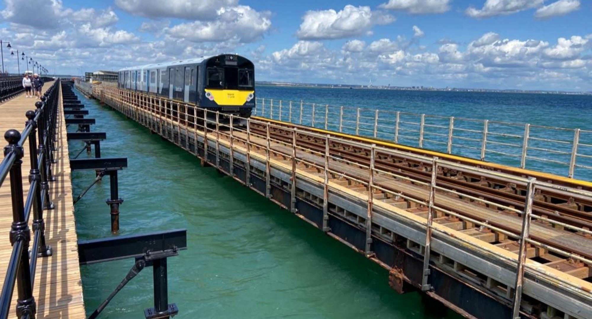 Ryde Pier with SWR Train 