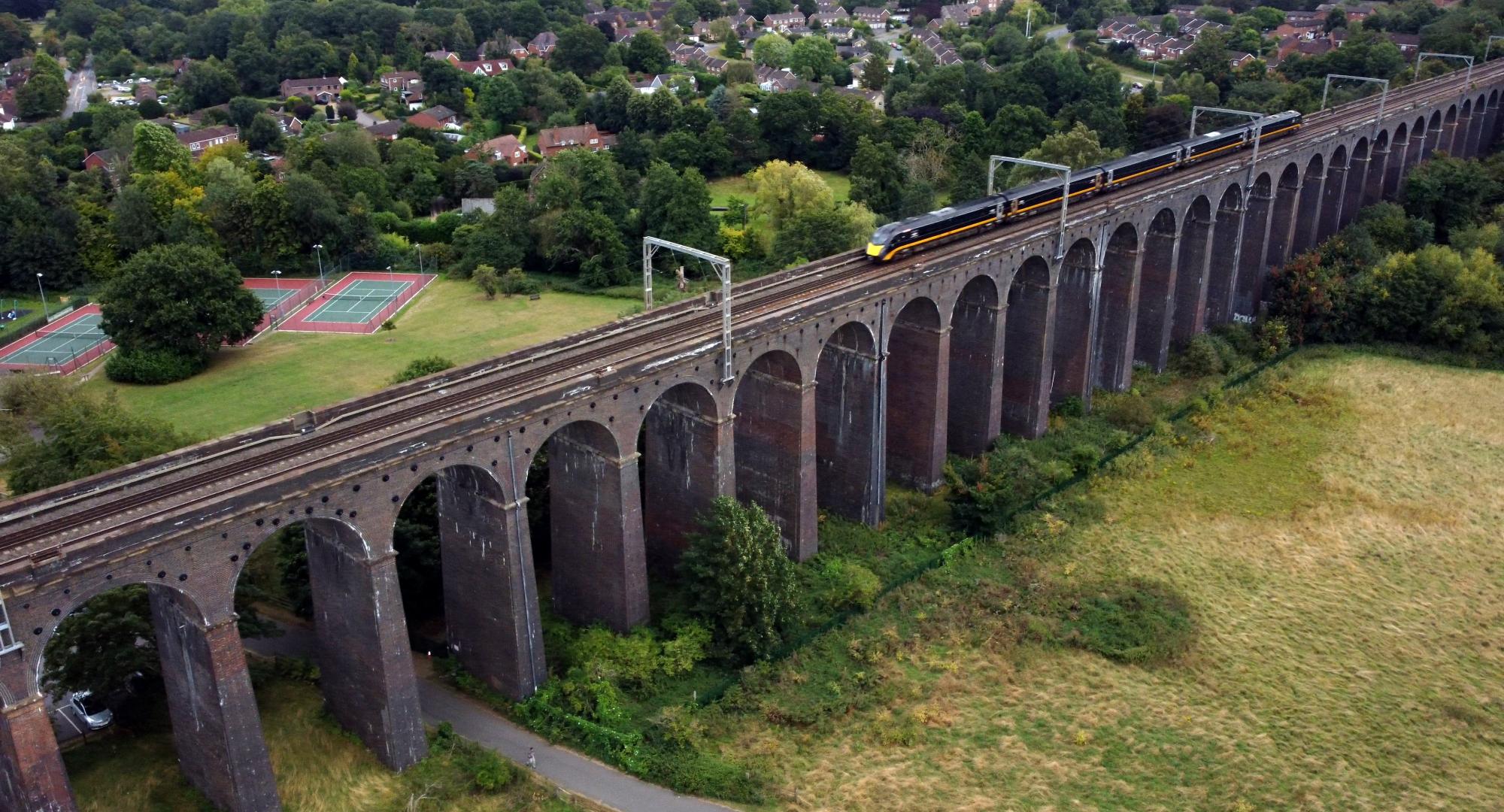 Train at Welwyn Viaduct