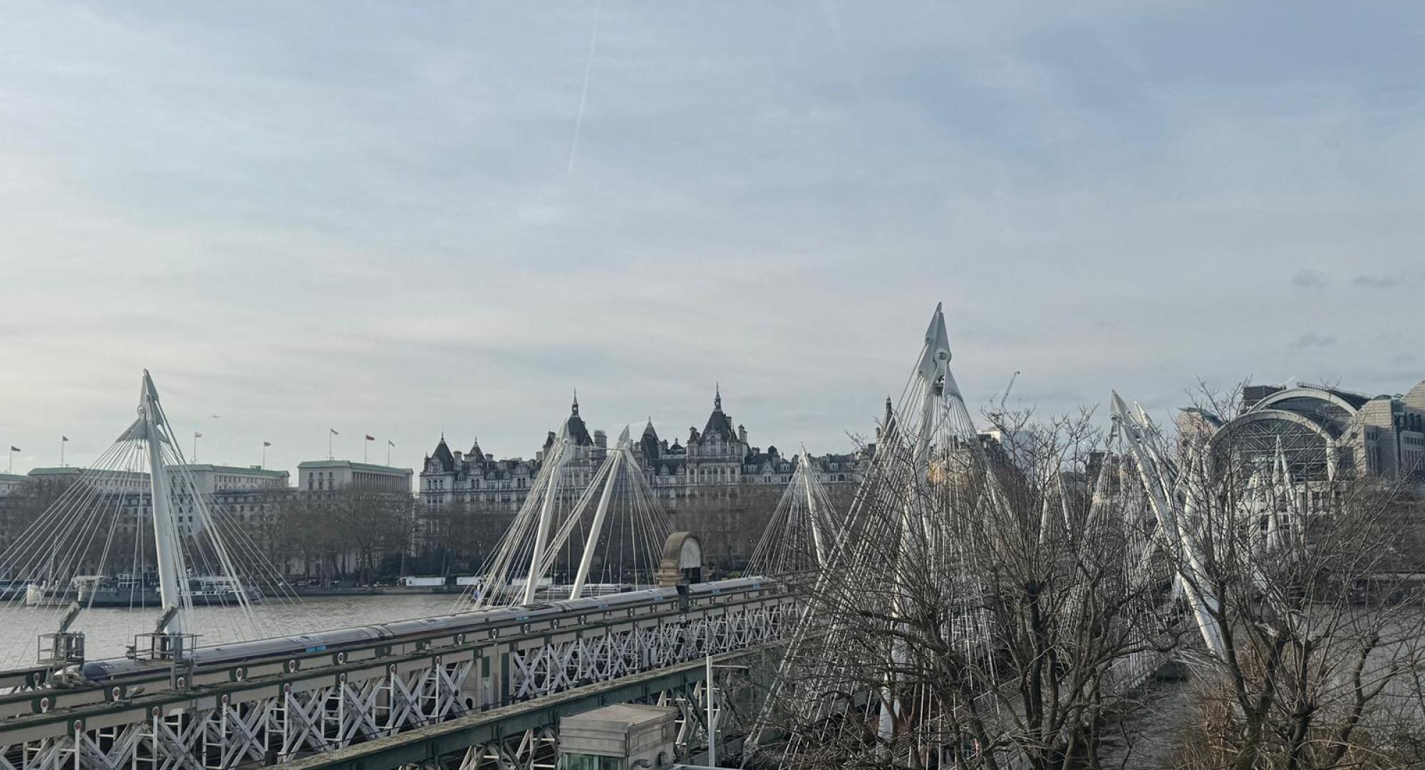 Hungerford Bridge 