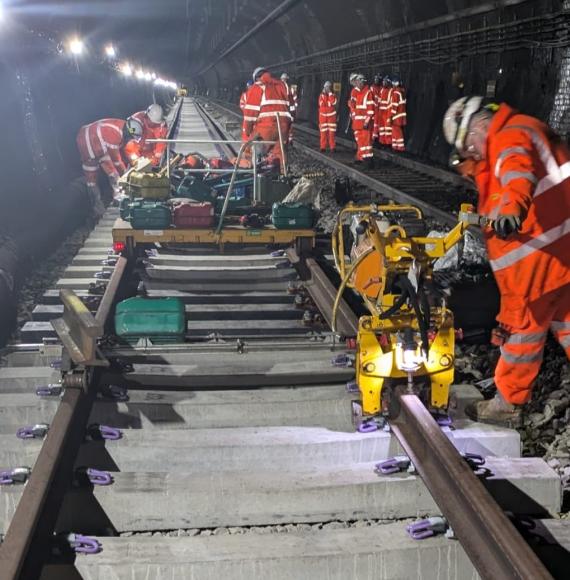 Engineers perform track renewal in Severn Tunnel