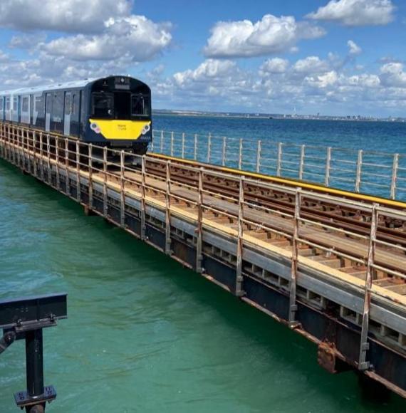 Ryde Pier with SWR Train 