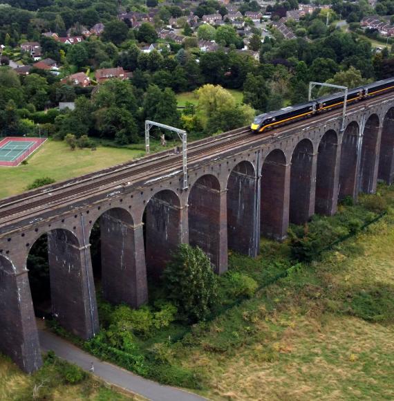 Train at Welwyn Viaduct