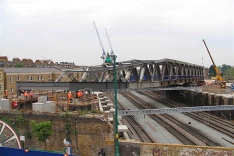 East London Line bridge installed over Great Eastern Railway