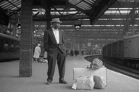 Britain’s railway stations on film